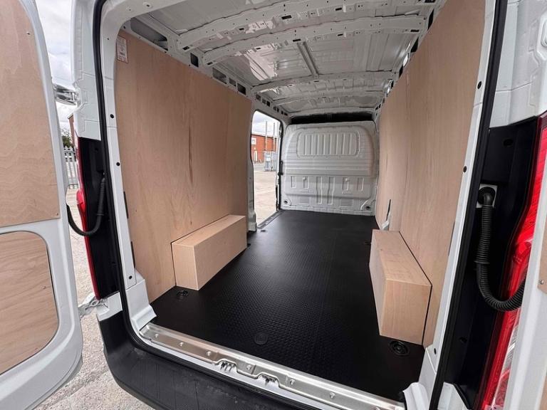 2025 Maxus Deliver 9 LH Base FWD 150ps Panel Van Diesel Manual
