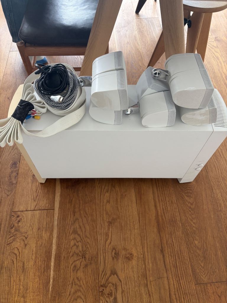 Bose Surround Sound speakers and acoustimass subwoofer FREE