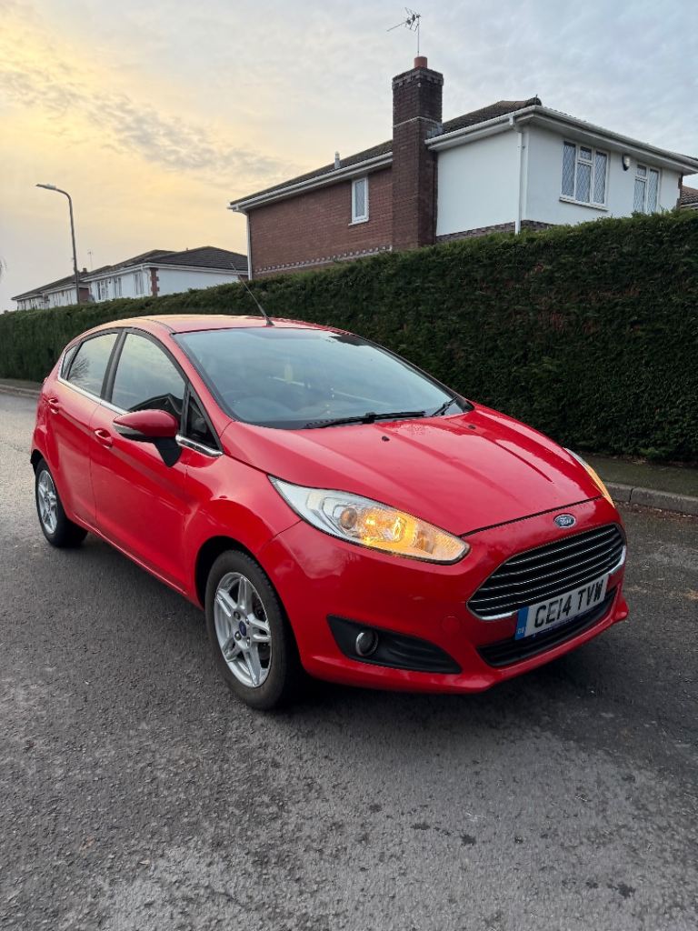 Ford, FIESTA, Hatchback, 2014, Manual, 1241 (cc), 5 doors