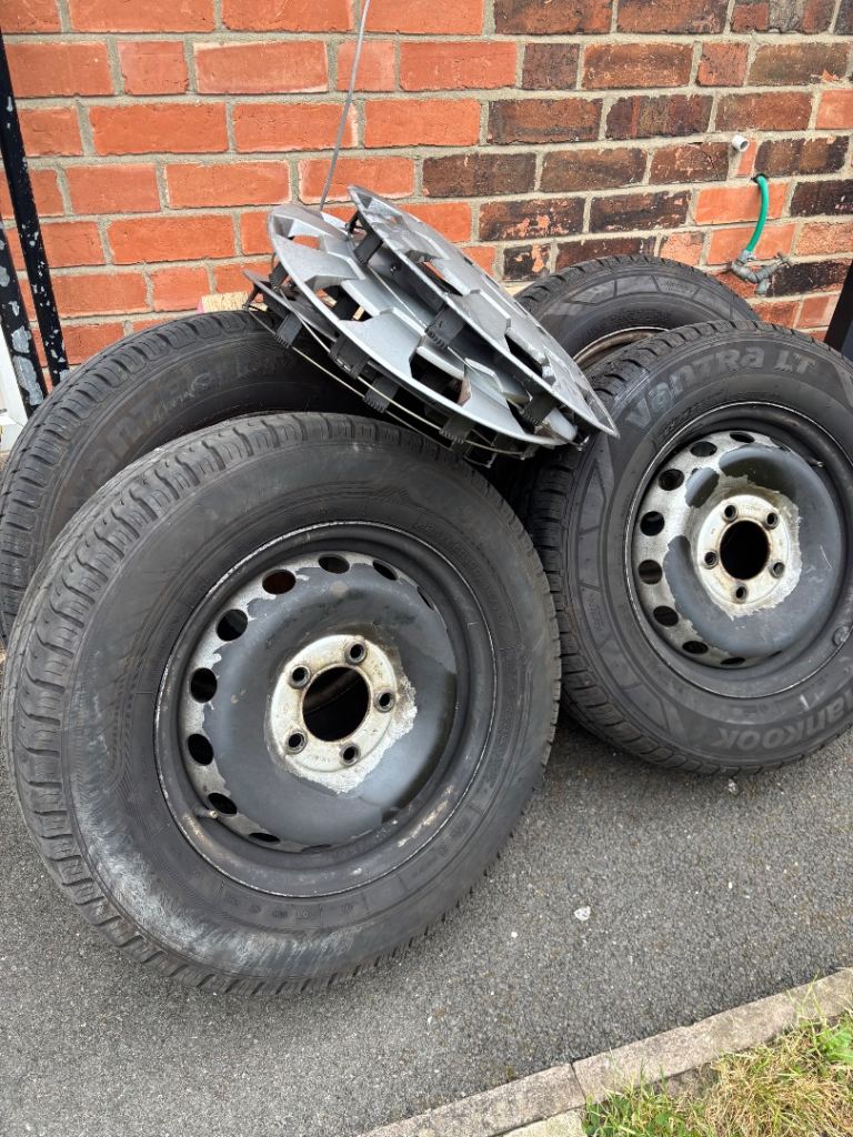 4 steel rims with very good tyres 