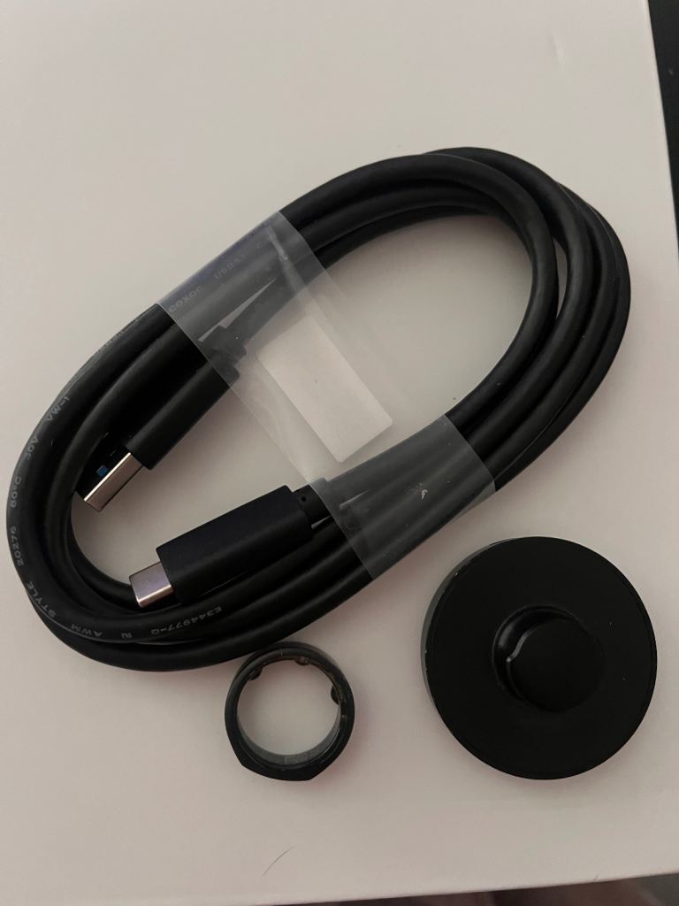 Oura Ring - size 10 & charger