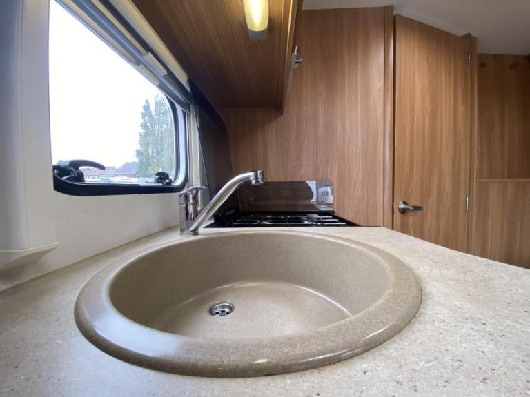 2014 SWIFT FREESTYLE SE S2 TOURING CARAVAN