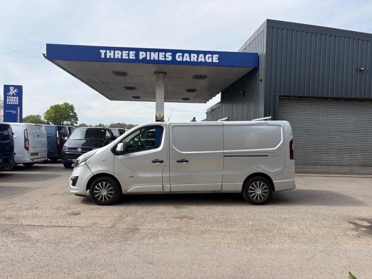 Vauxhall Vivaro 2900 1.6CDTI BiTurbo 120PS ecoFLEX Sportive LWB 2 Owner No Vat