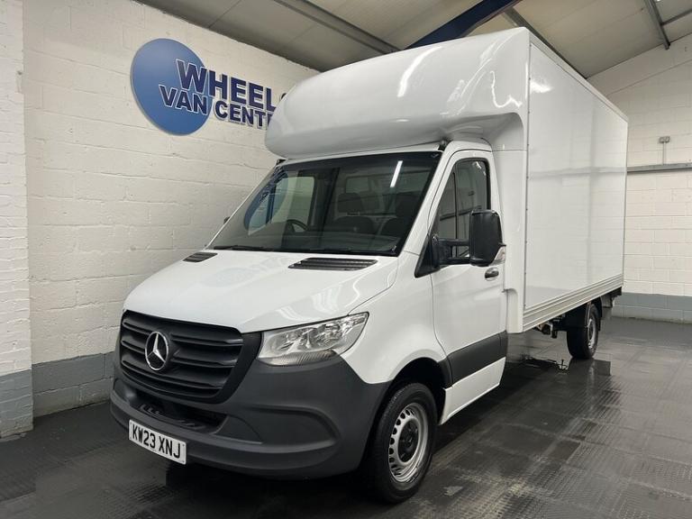 2023 Mercedes-Benz Sprinter 2.0 315 CDI Progressive Luton 2dr Diesel Manual RWD L3 Euro 6 (s/s) (...