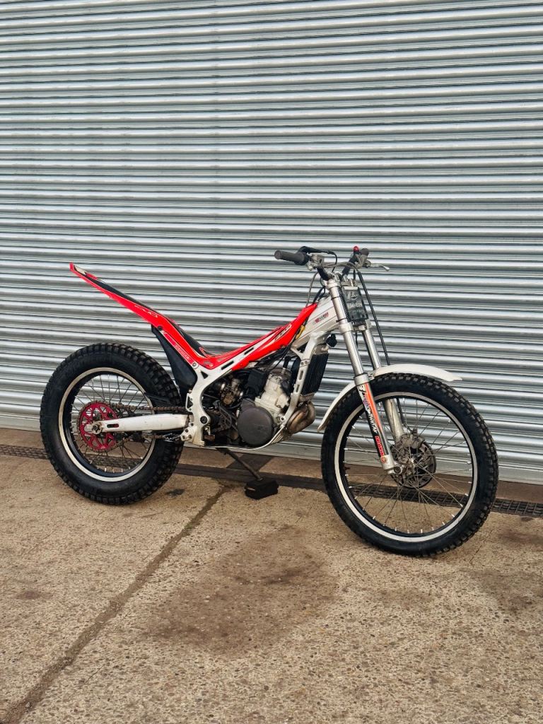 2010 BETA EVO 200 2T TRIALS BIKE
