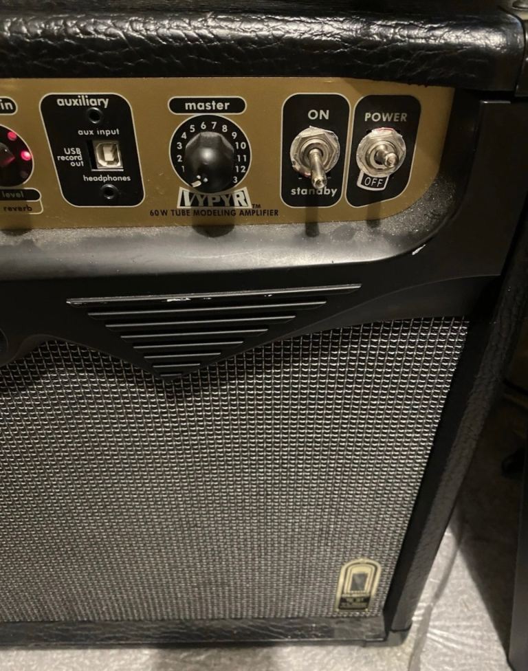 Electric Guitars and Peavey Valve Amplifier* Bargain **