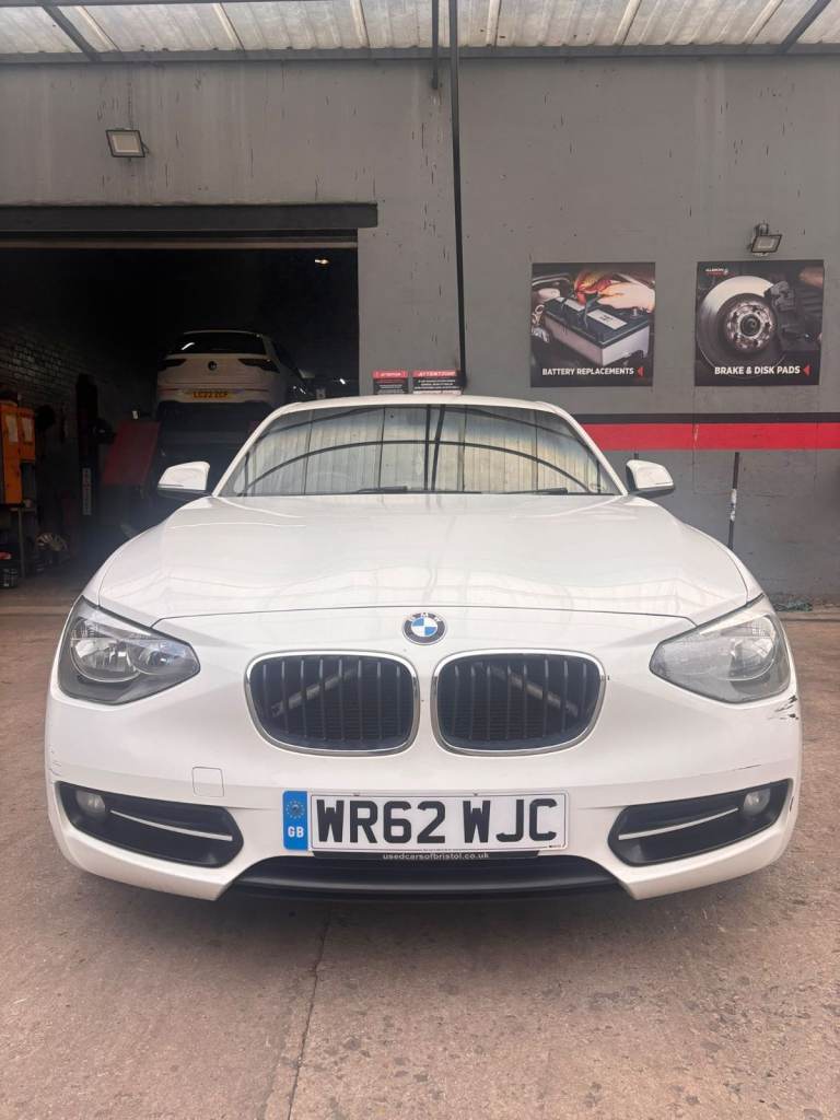 BMW, 1 SERIES, Hatchback, 2012, Manual, 1995 (cc), 5 doors
