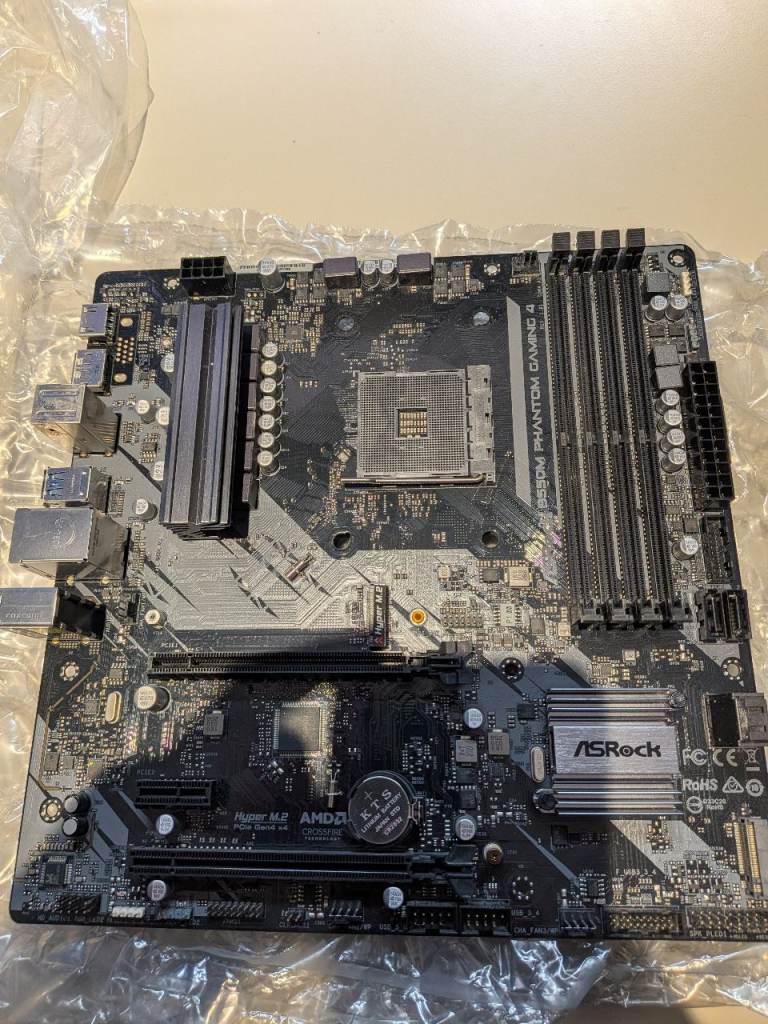 ASRock B550M Phantom Gaming 4 Motherboard & case USB C adapter