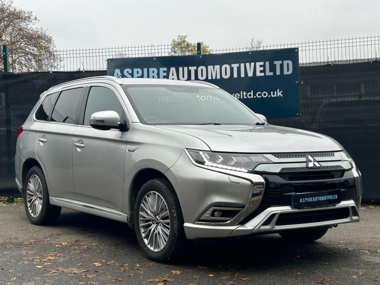 2018 Mitsubishi Outlander 2.4h TwinMotor 13.8kWh 4h CVT 4WD Euro 6 (s/s) 5dr ESTATE Petrol/Electr...