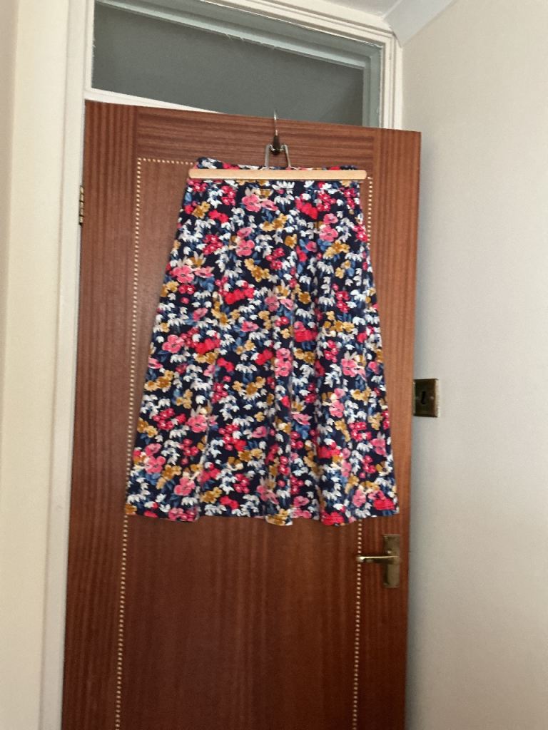 Multicoloured Floral Skirt – Good Condition