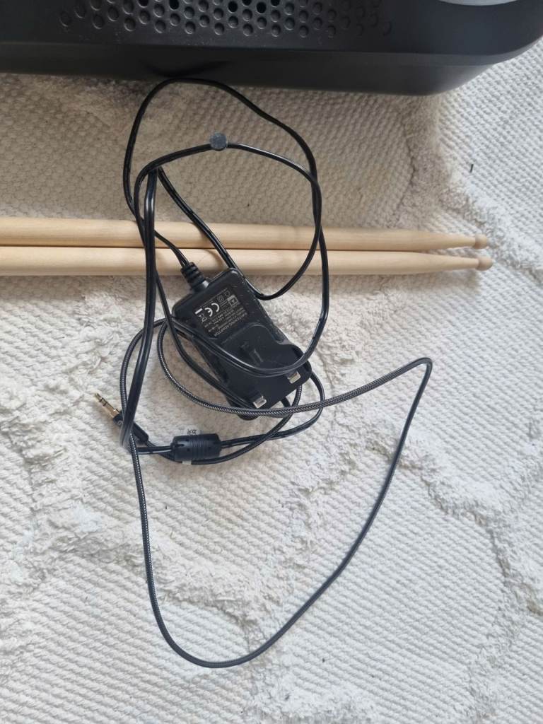 Alesis CompactKit 7 electronic drum kit - Used Likenew - Open to offers