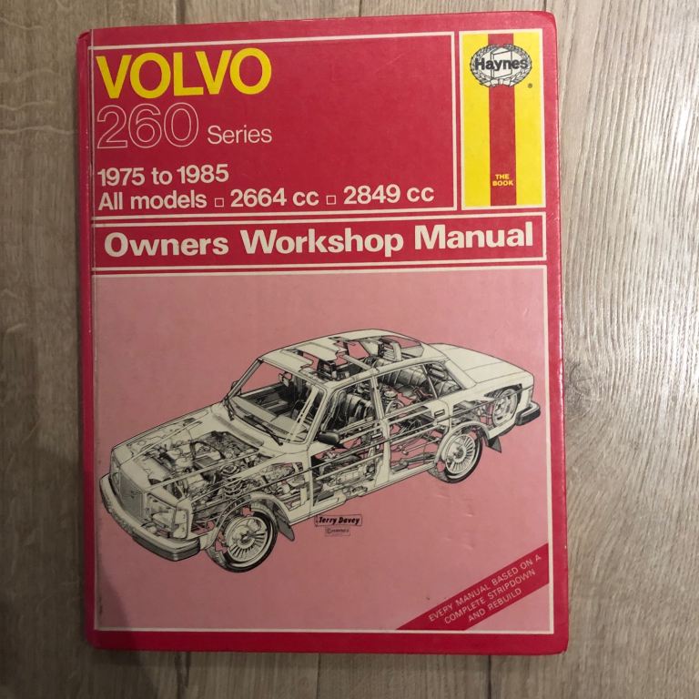 Volvo 260 series models from 1975 to 1985