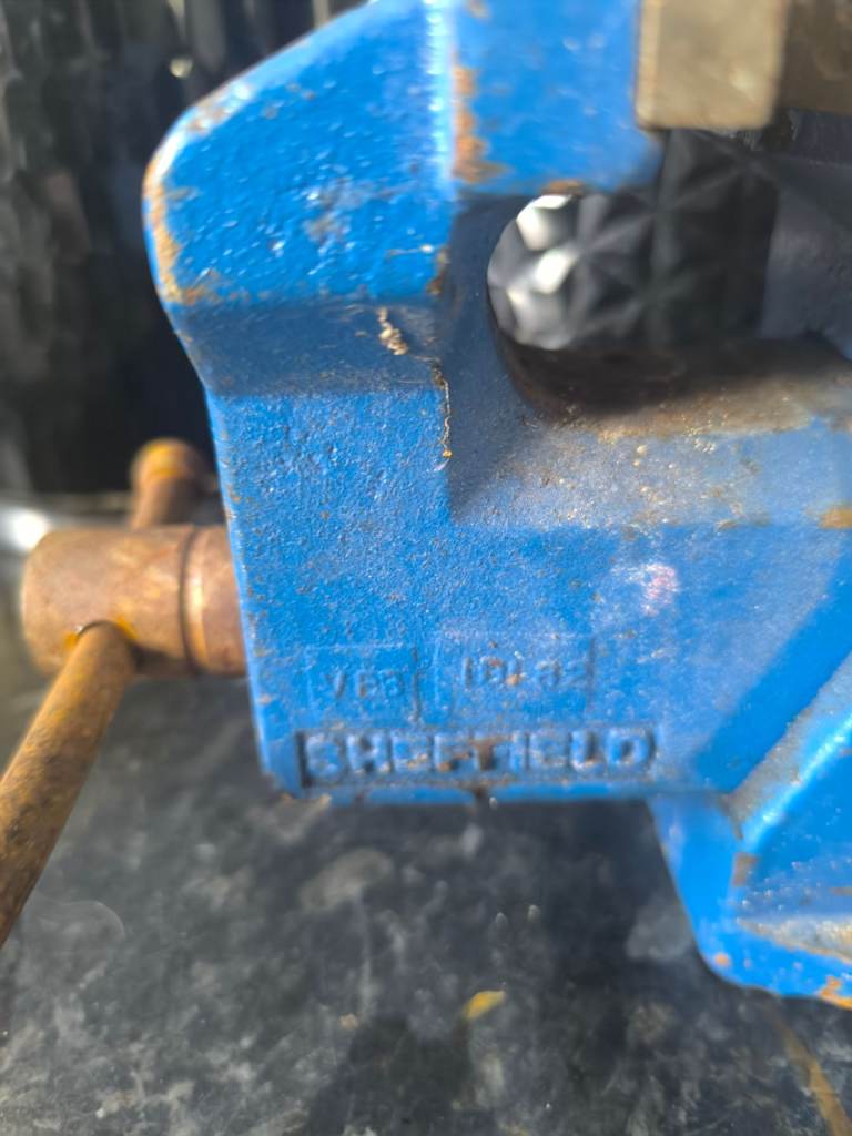 PARAMO 4 inch Bench Vice