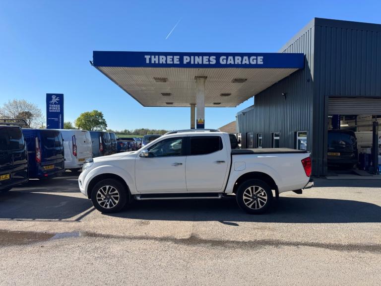 Nissan Navara Double Cab Pick Up Tekna 2.3dCi 190 4WD Auto FSH Great Spec No Vat