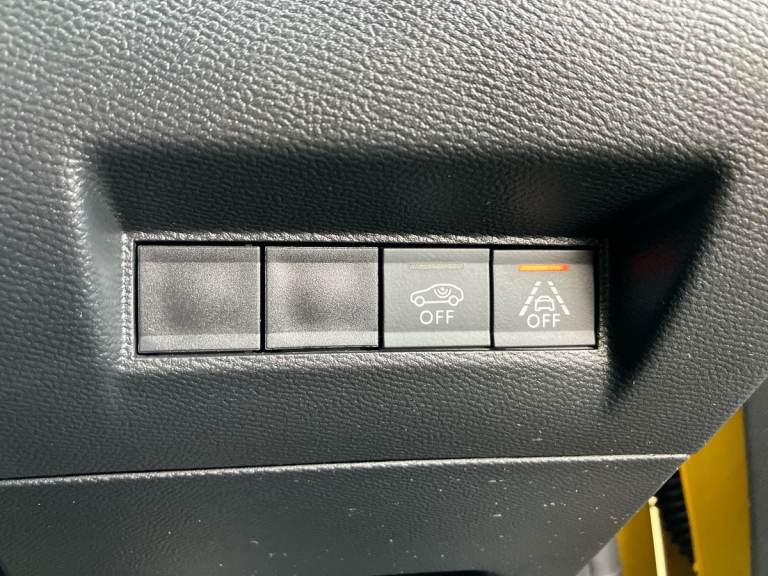 2023 Peugeot 208 1.2 PureTech 100 GT 5dr Hatchback PETROL Manual