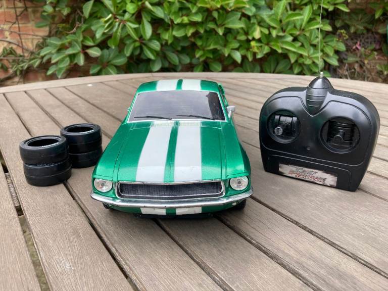 Vintage, pre-loved Radio controlled Nikko '67 Ford Mustang Fast & Furious, VG condition 