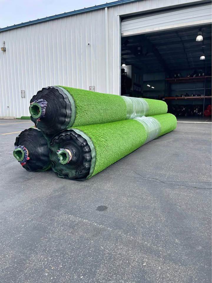 Lush Green 40mm Grass Rolls | Perfect Lawn Look GUARANTEED!