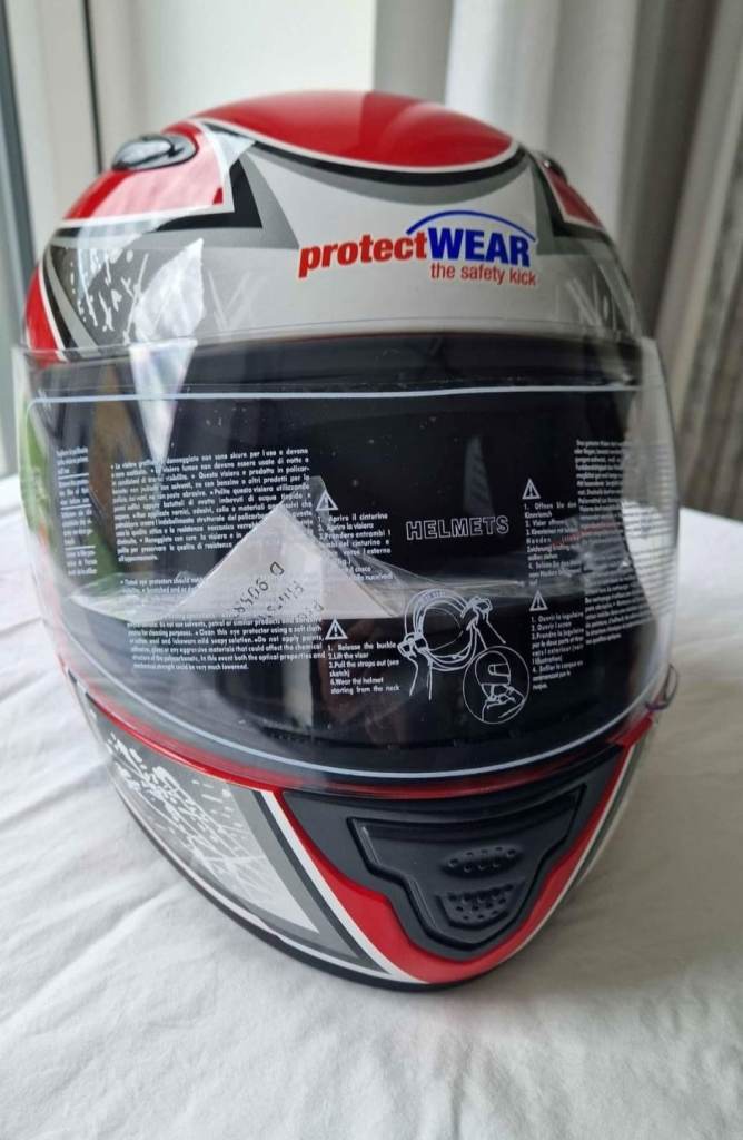 New Youth size motor bike helmet for sale 