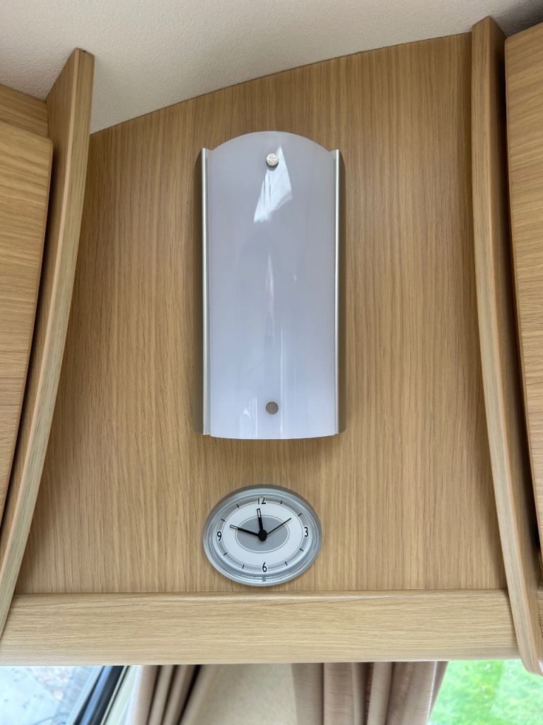 Swift Abbey Vogue 460, 2006 - 2 Berth Caravan with Motor Mover