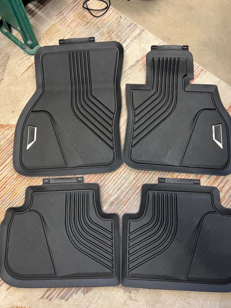 BMW 1 series F40 rubber mats 