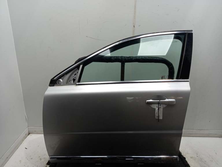 Volvo S80 Left Front Door N/S 2007-2016 Bright Silver Metallic 4 Door Saloon 322
