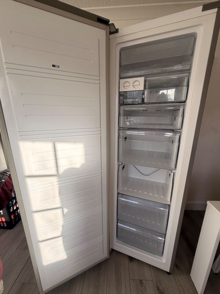 Tall kenwood freezer 
