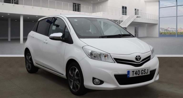 2013 Toyota Yaris 1.33 Dual VVT-i Trend Multidrive S Euro 5 5dr HATCHBACK Petrol Automatic