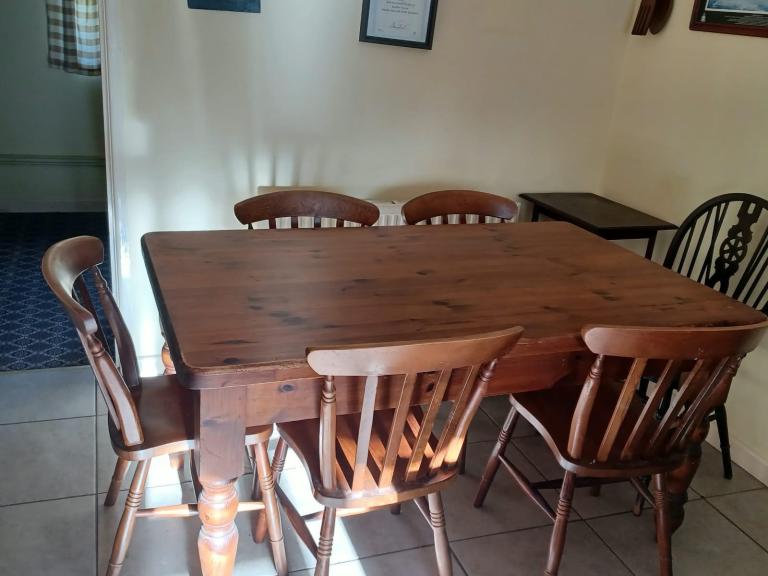 Solid Wood Dining Table and 6 Chairs – Good Condition