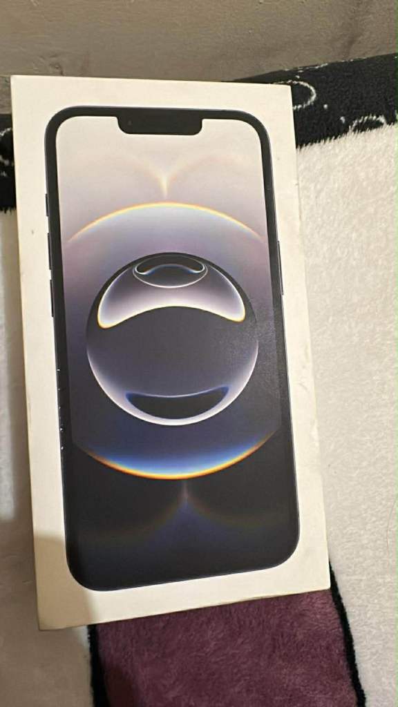 iPhone 16 e