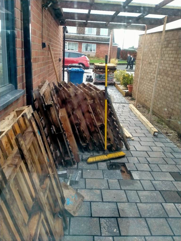 Free wooden Pallets 
