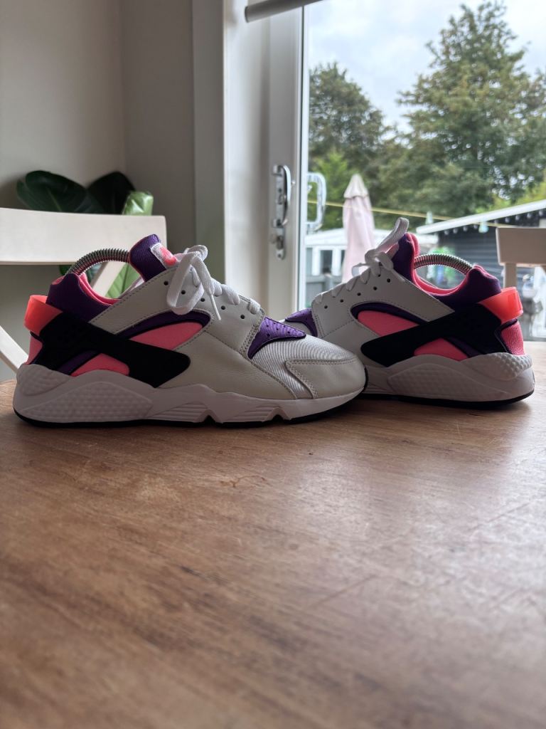 Nike Air Huarache U.K. size 7.5