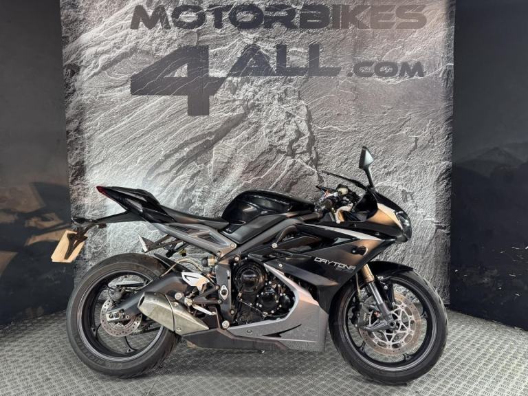 TRIUMPH DAYTONA 675 2013