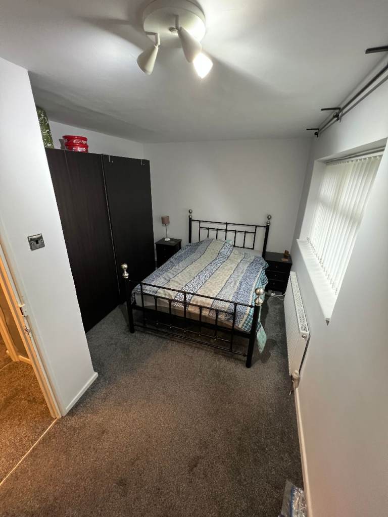 Spacious Double Bedroom + Private Separate Office