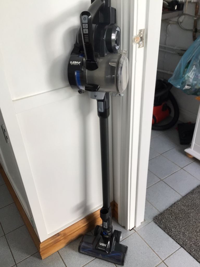Cordless vacuum cleaner