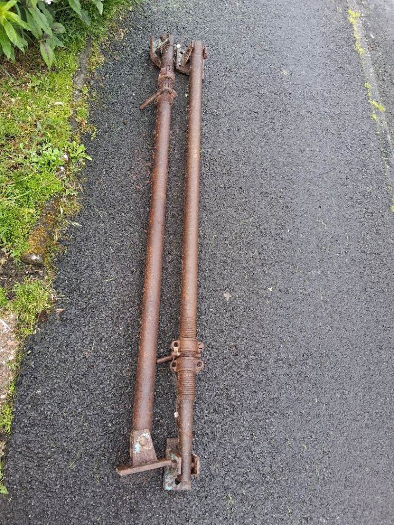 Adjustable Acrow Props for Building Support