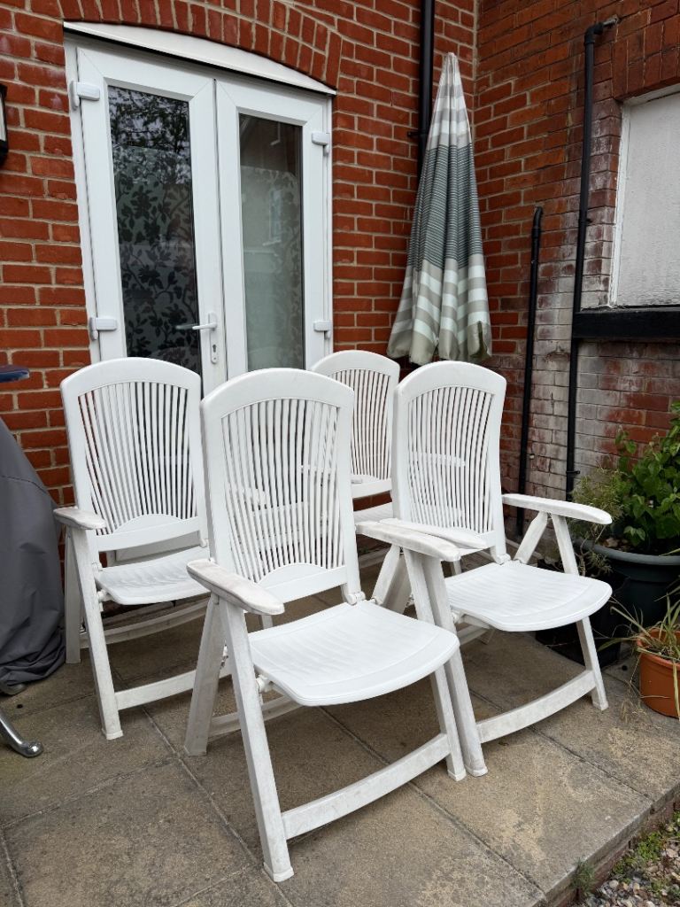 4 Vintage Steiner Allibert Folding Reclining Garden Chairs – White Patio / Conservatory Chairs