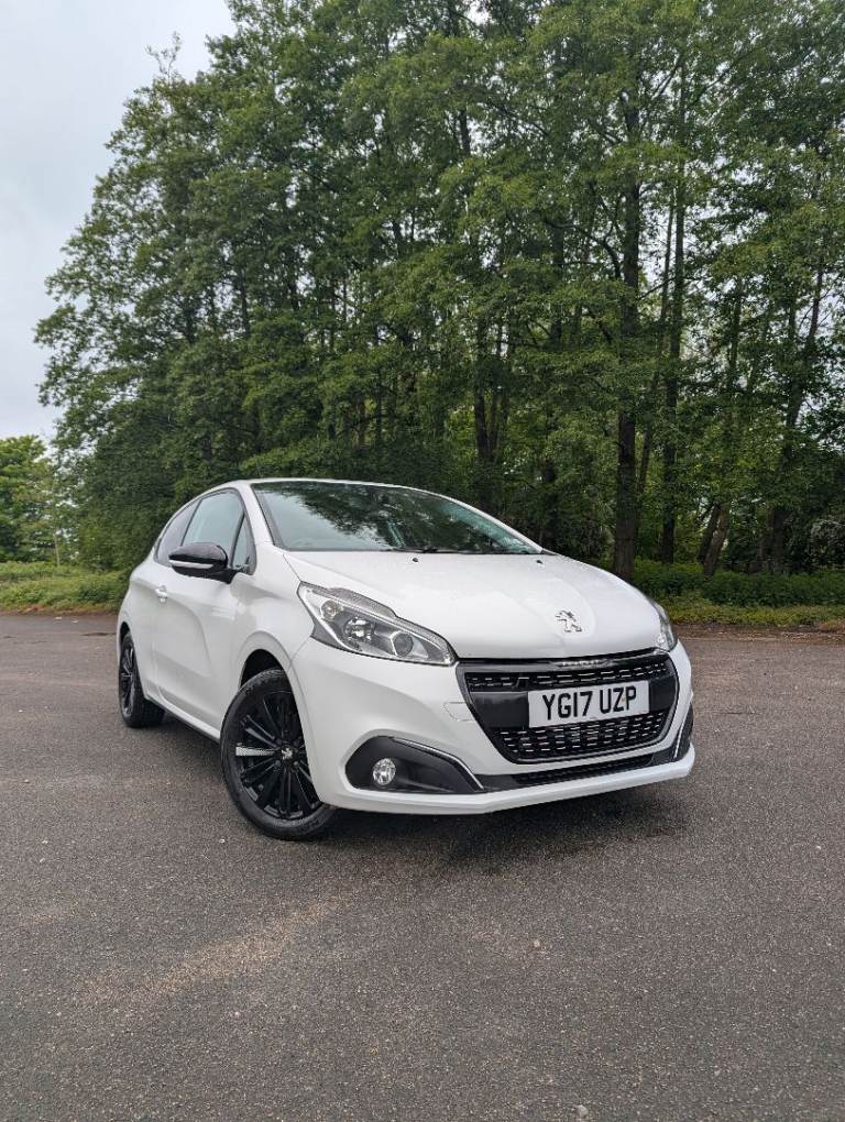 Peugeot, 208, Black Edition, Hatchback, 2017, Manual, 1199 (cc), 3 doors