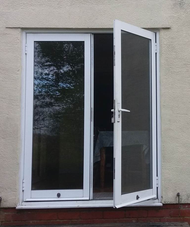 White Aluminium French Doors with Keys – 1420w x 1800h