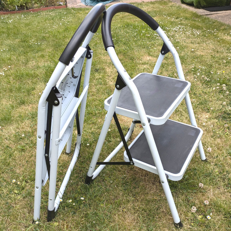 White, Heavy Duty Steel, Folding 2 Step Ladder/Stool.