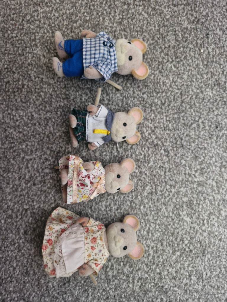 Sylvanians families maces city mouse family 