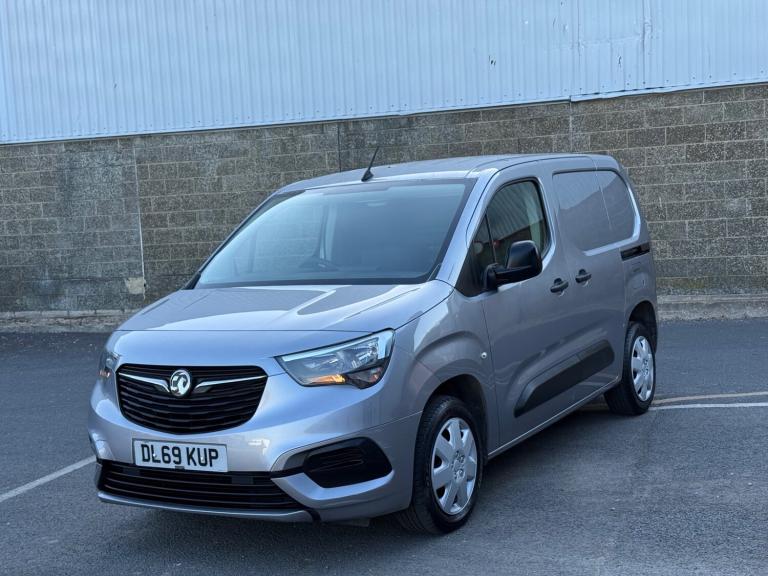 2019 Vauxhall Combo 2300 1.5 Turbo D 100ps H1 Sportive Van PANEL VAN Diesel Manual