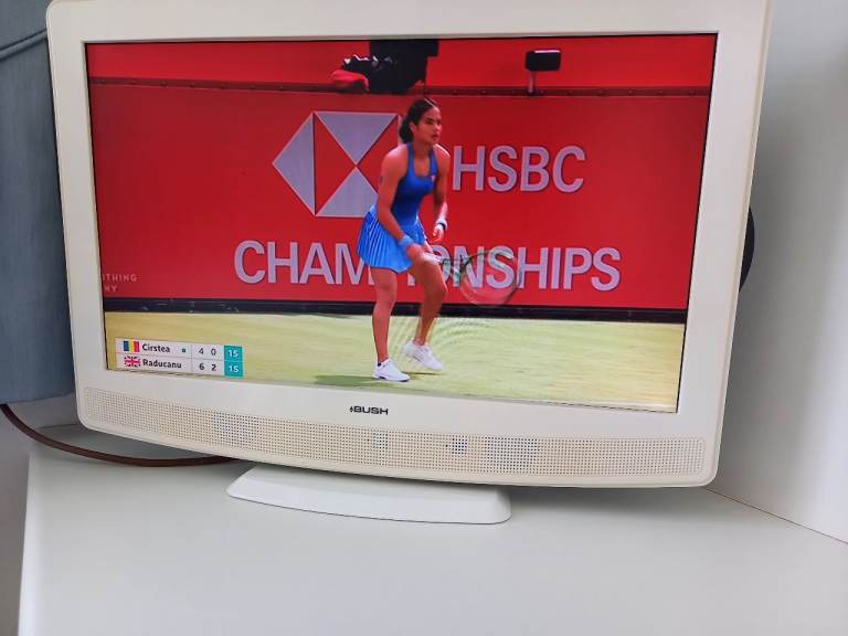 BUSH TV/DVD - BTVD91216W - 22" SCREEN