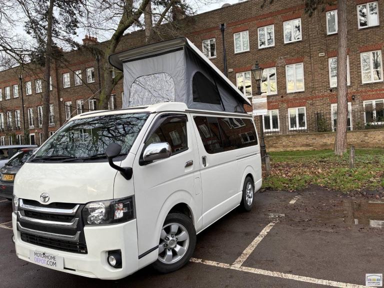 2007 TOYOTA HIACE CAMPERVAN 2.0 PETROL EURO6 4 BERTH 4 BELTS NO EXPENSE SPARED 