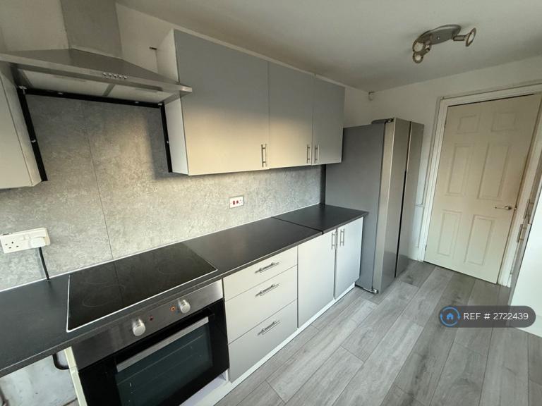 2 bedroom house in Victoria Road, Edlington, Doncaster, DN12 (2 bed) (#2722439)