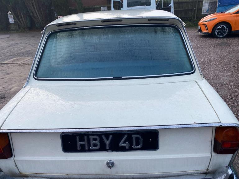  Triumph 1500 1.5 TC Saloon 4dr Petrol Manual (71 bhp) Petrol Manual