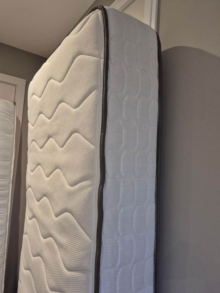 Silentnight Pocket 800 Single Mattress with Eco Comfort & Mirapocket Support System