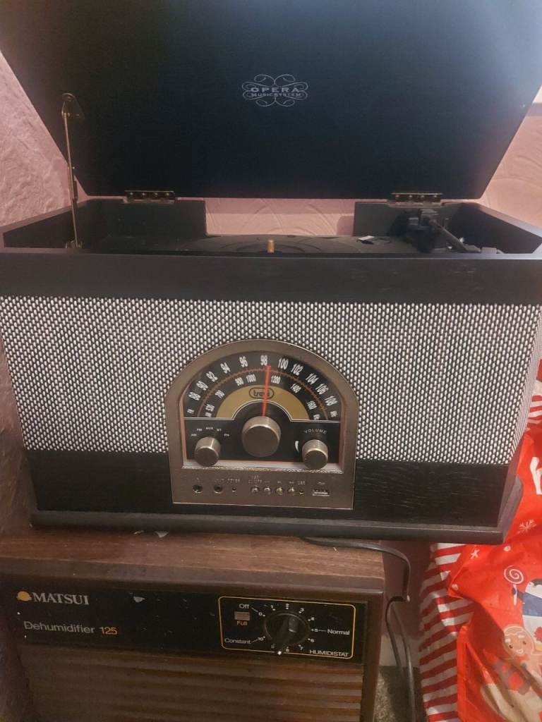 Record player with radio retro style