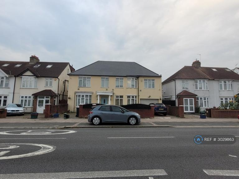 1 bedroom in Heston Road, Hounslow, TW5 (#3029863)