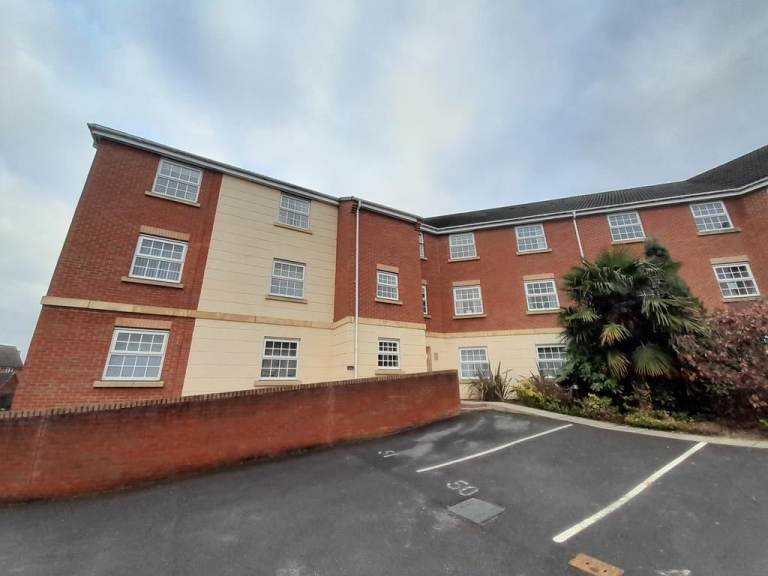 2 bed 1 bath Gated Compound Flat 