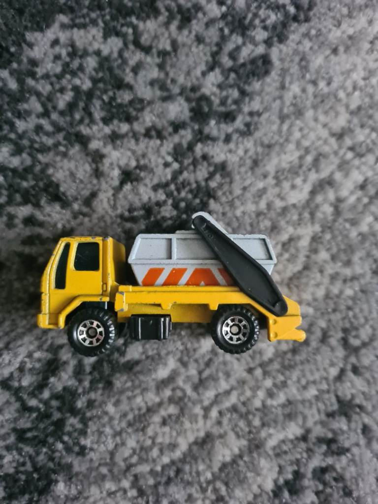 Matchbox Ford Cargo Skip Truck - Yellow Toy Car